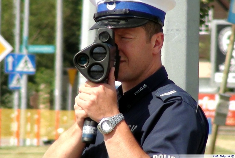 Mandaty i utrata prawa jazdy za zbyt dużą prędkość