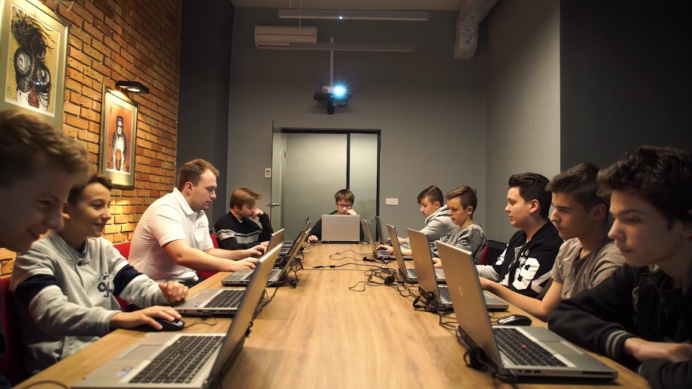 Będą uczyć się programowania - warsztaty "Koduj z Gigantami"