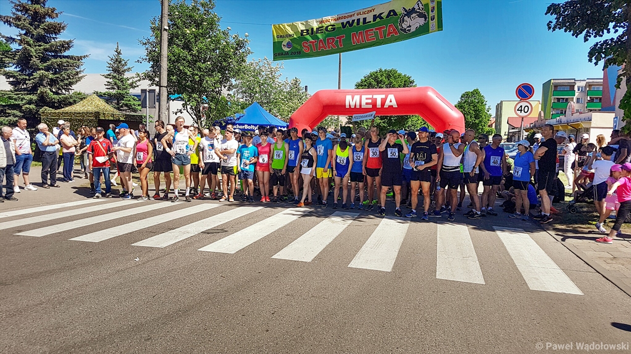 Sportowcy z kraju i zagranicy wzięli udział w jubileuszowym Biegu Wilka ulicami Grajewa