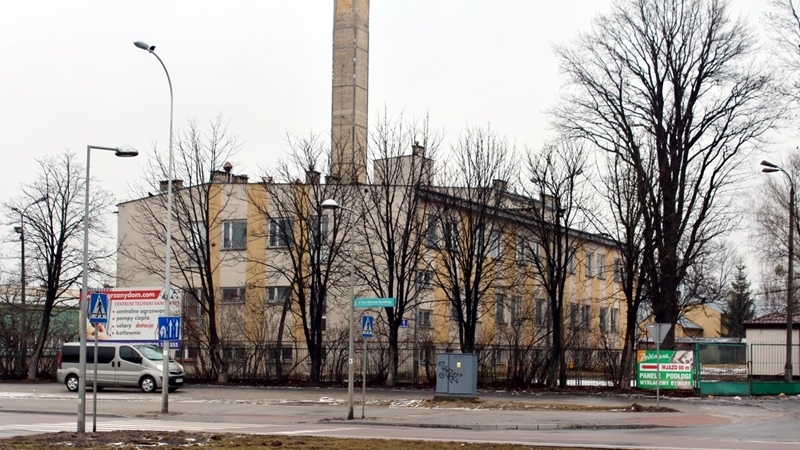 Pustostan przy ul. Geodetów 1 w centrum Białegostoku wystawiony na sprzedaż