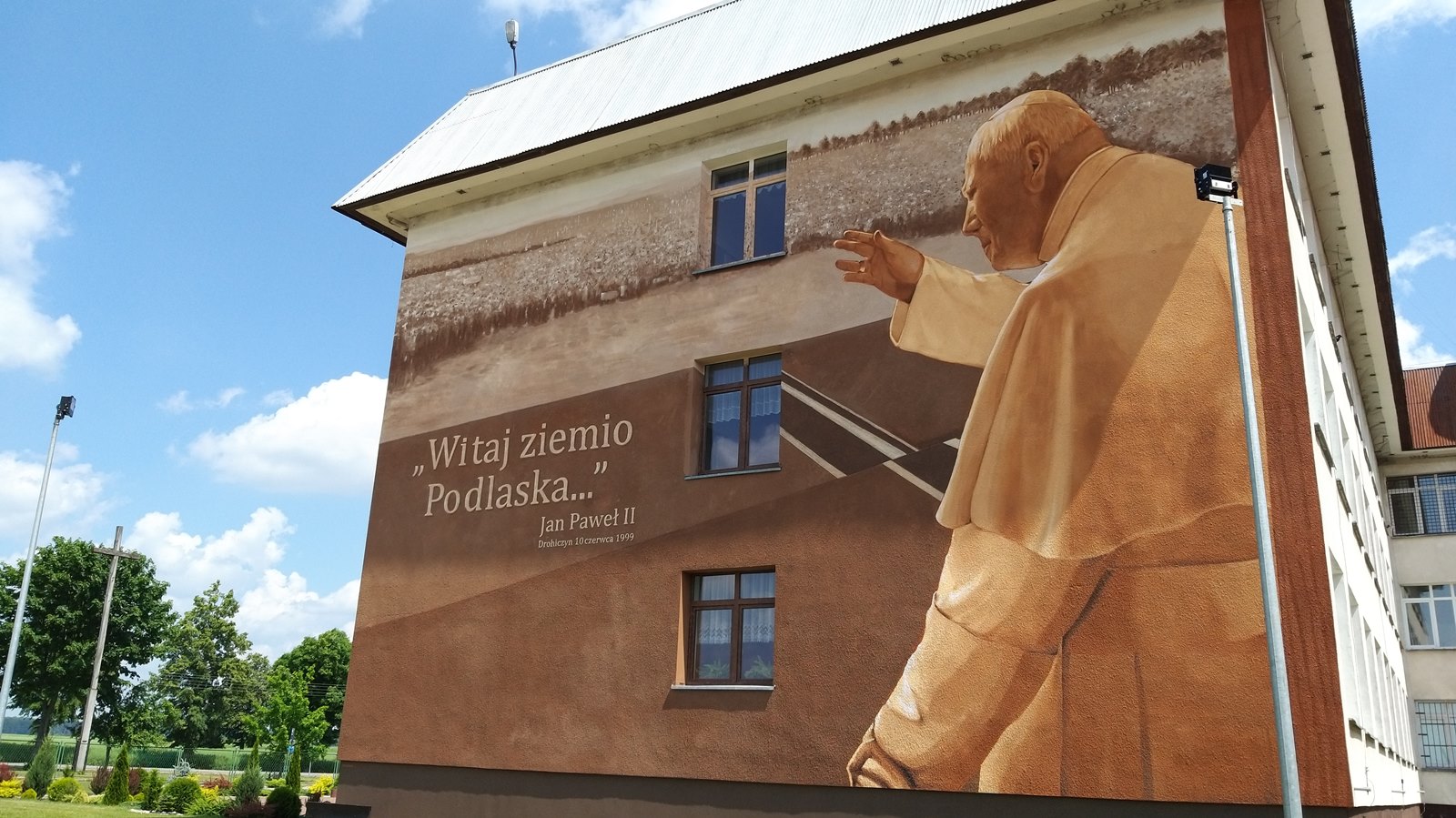 W Drohiczynie powstał mural upamiętniający wizytę papieża Jana Pawła II w tej miejscowości