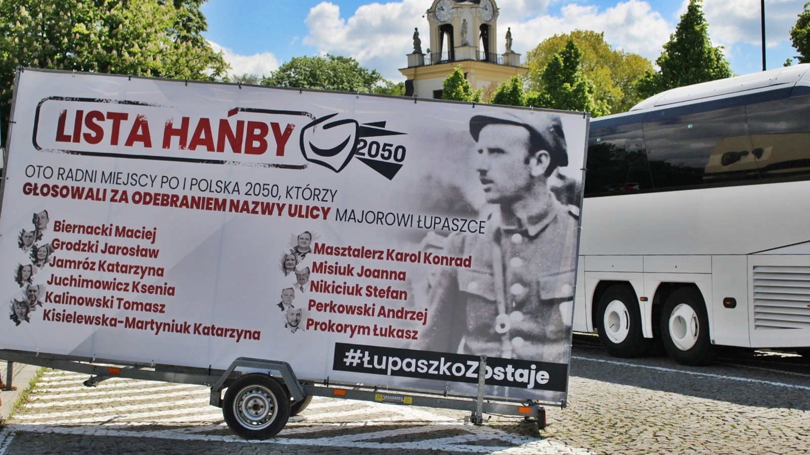 Ruch Adama Andruszkiewicza przygotował "listę hańby" wz. z głosowaniem w sprawie ulicy "Łupaszki"