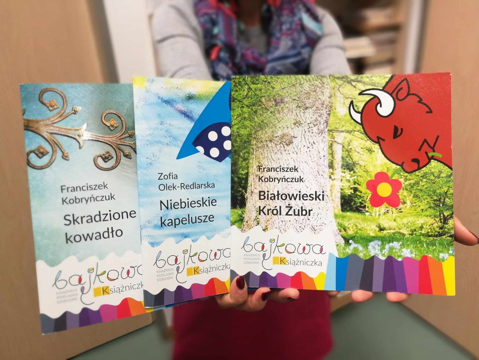 Najnowsze książki wydane przez Książnicę Podlaską trafią do polskich dzieci na Wschodzie