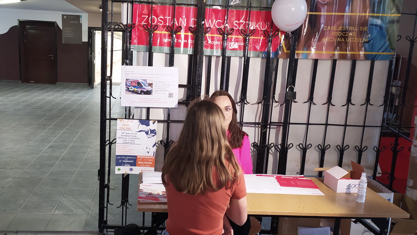 Studenci pomagają znaleźć "genetycznych bliźniaków" - akcja Helpers' Generation na białostockich uczelniach