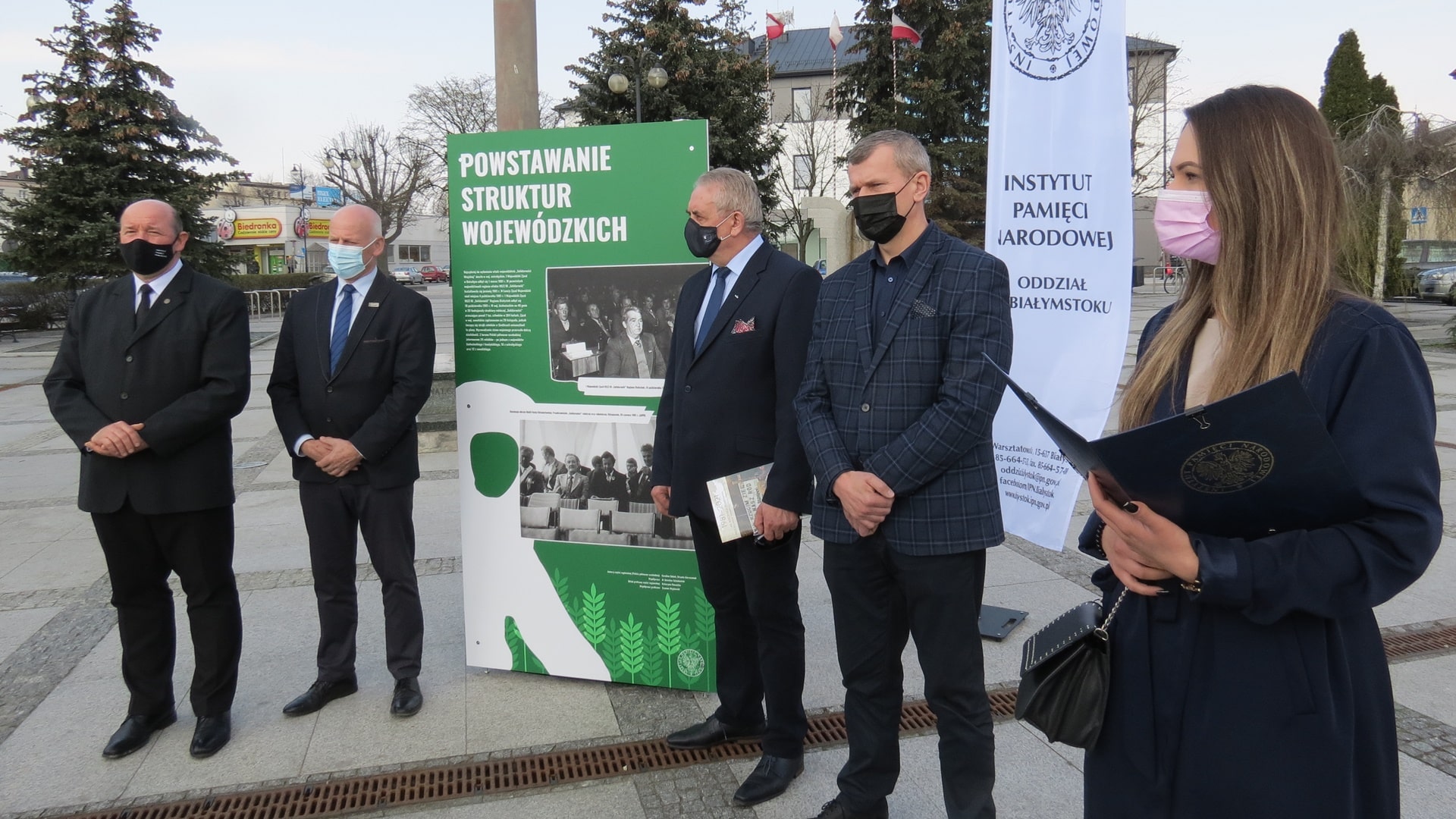 Łapy: otwarcie wystawy pokazującej powstawanie rolniczej "Solidarności"