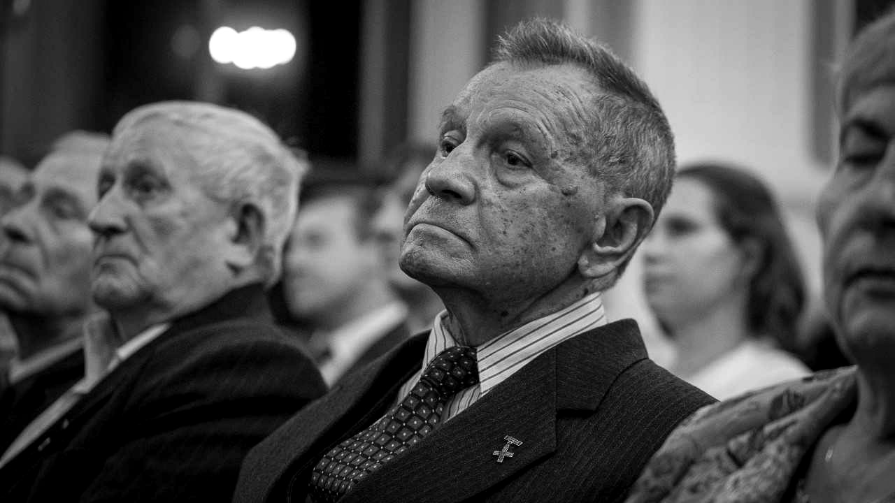 Zmarł Kazimierz Wojewoda – łomżyński plastyk, nauczyciel, Sybirak