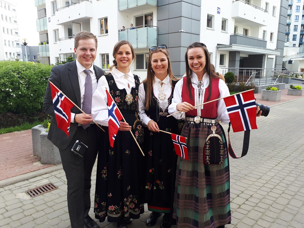 Norwescy studenci Uniwersytetu Medycznego w Białymstoku świętują niepodległość swojego kraju