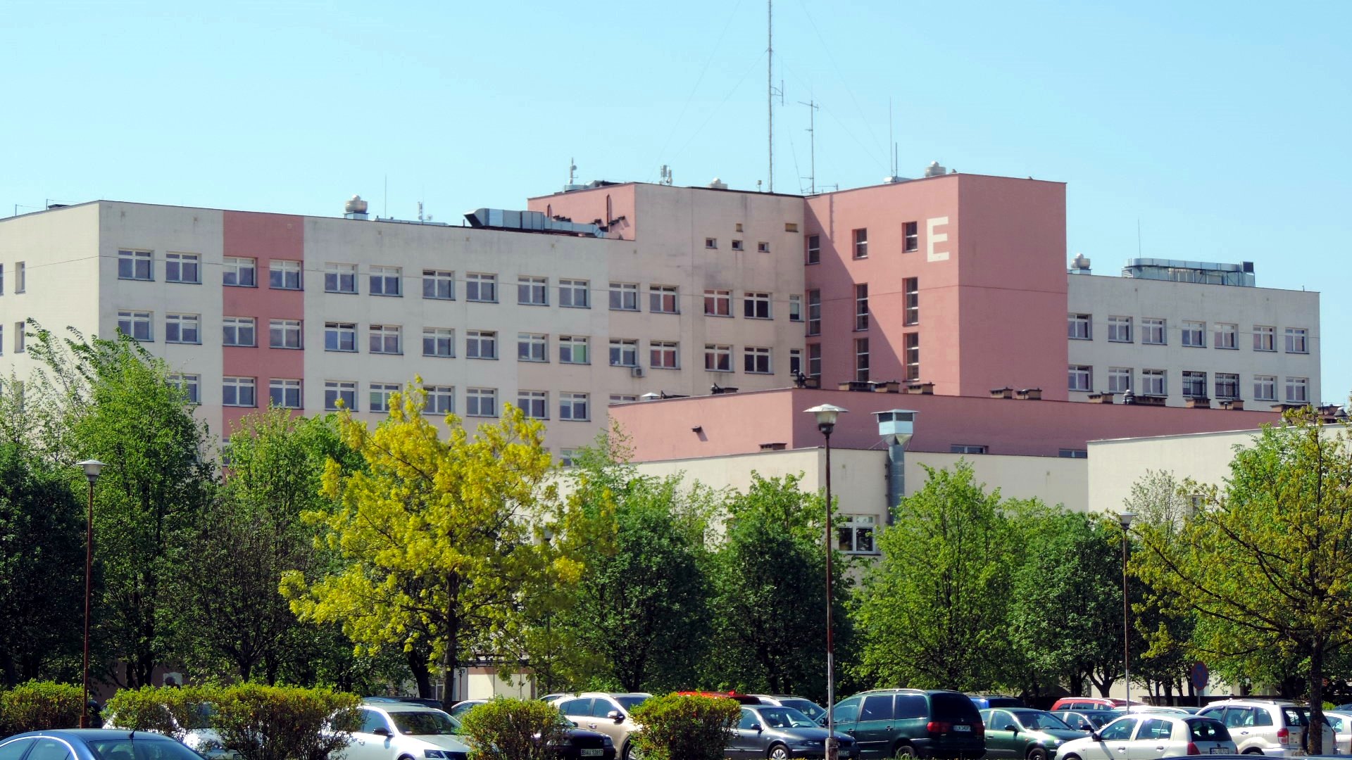 Ponad 31 mln zł na rekompensaty dla medyków za pracę w jednym miejscu