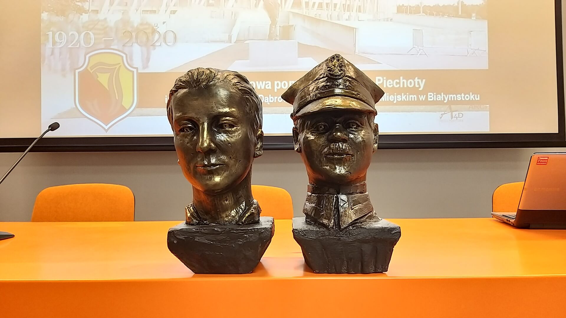 Kibice Jagiellonii prowadzą zbiórkę pieniędzy na pomnik żołnierzy 42. Pułku Piechoty