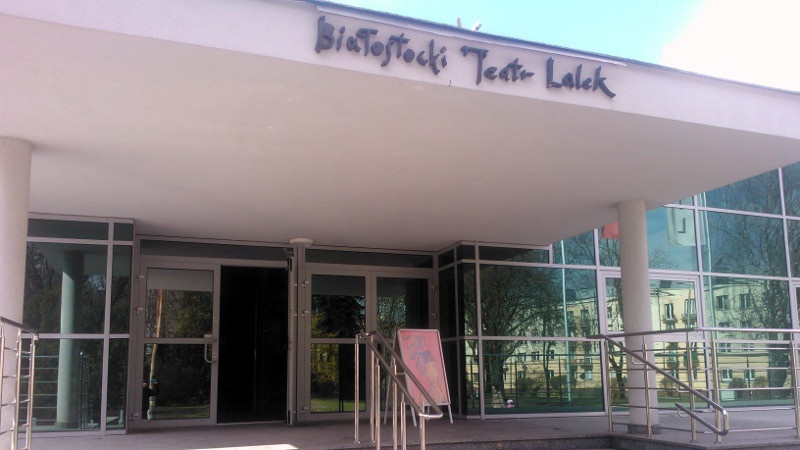 Liczne podróże, nowe spektakle i wystawy - Białostocki Teatr Lalek podsumował miniony rok