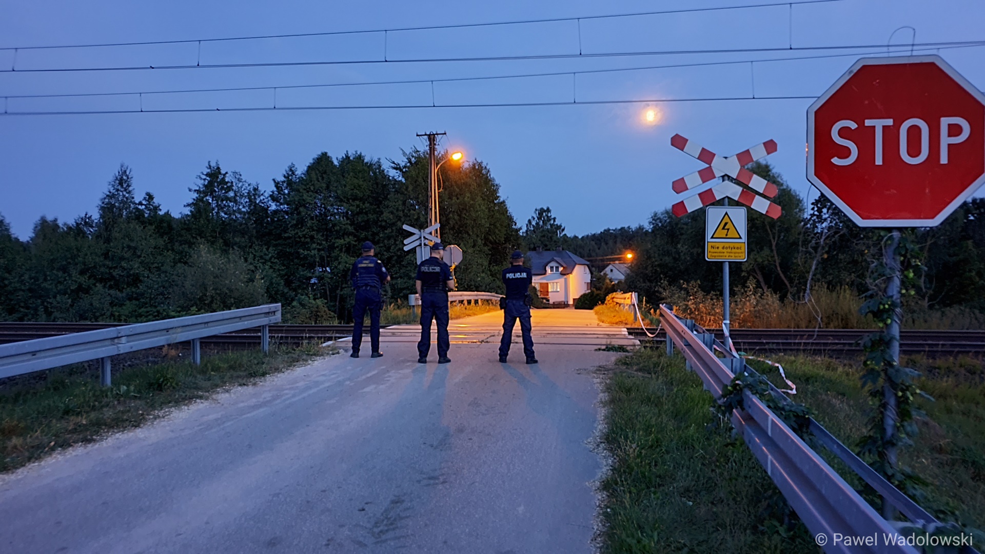 Prokuratura wciąż ustala tożsamość ofiar wypadku na przejeździe kolejowym koło Czyżewa