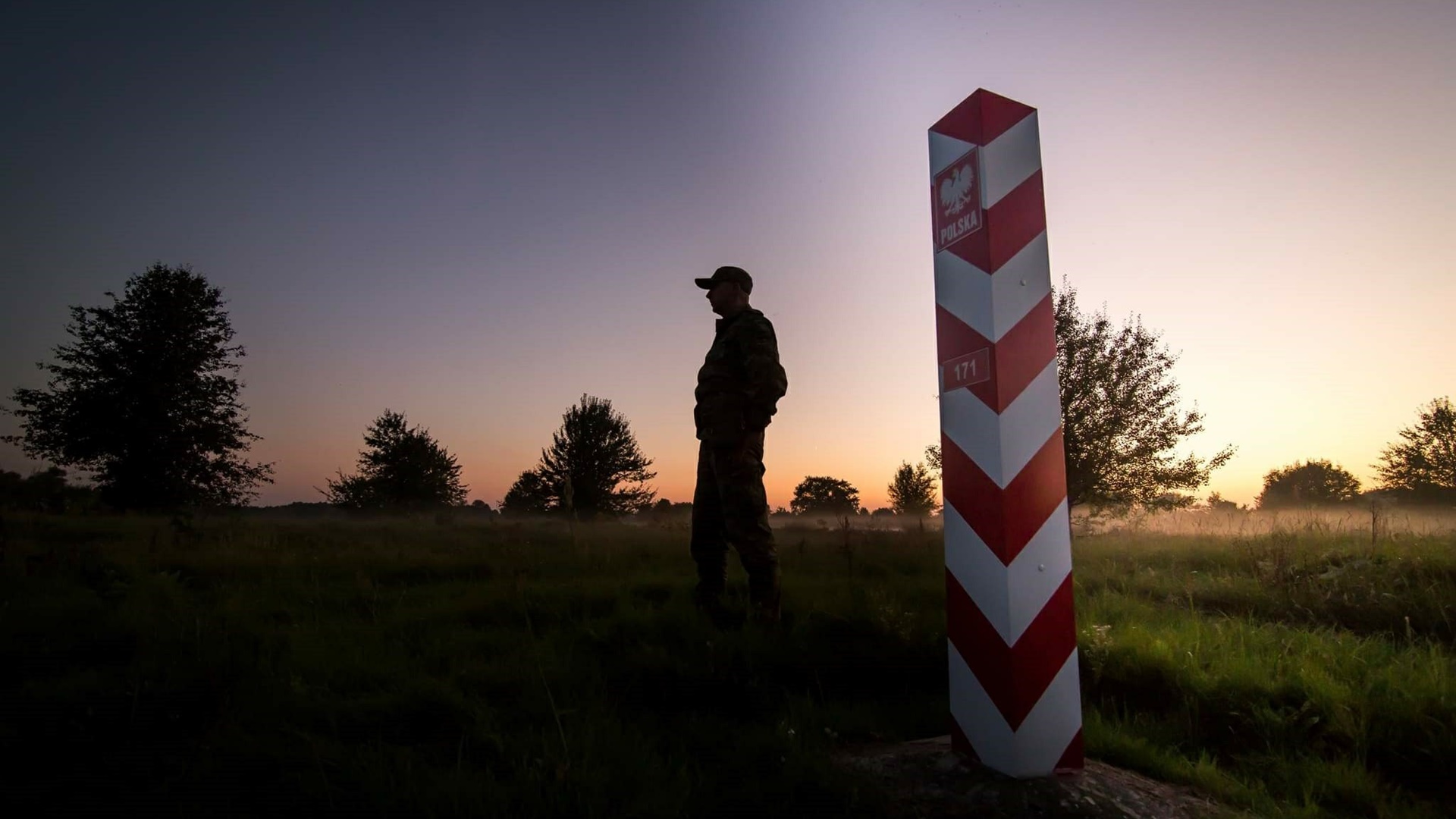 SG: Atak około 100 migrantów na granicę w okolicach Białowieży