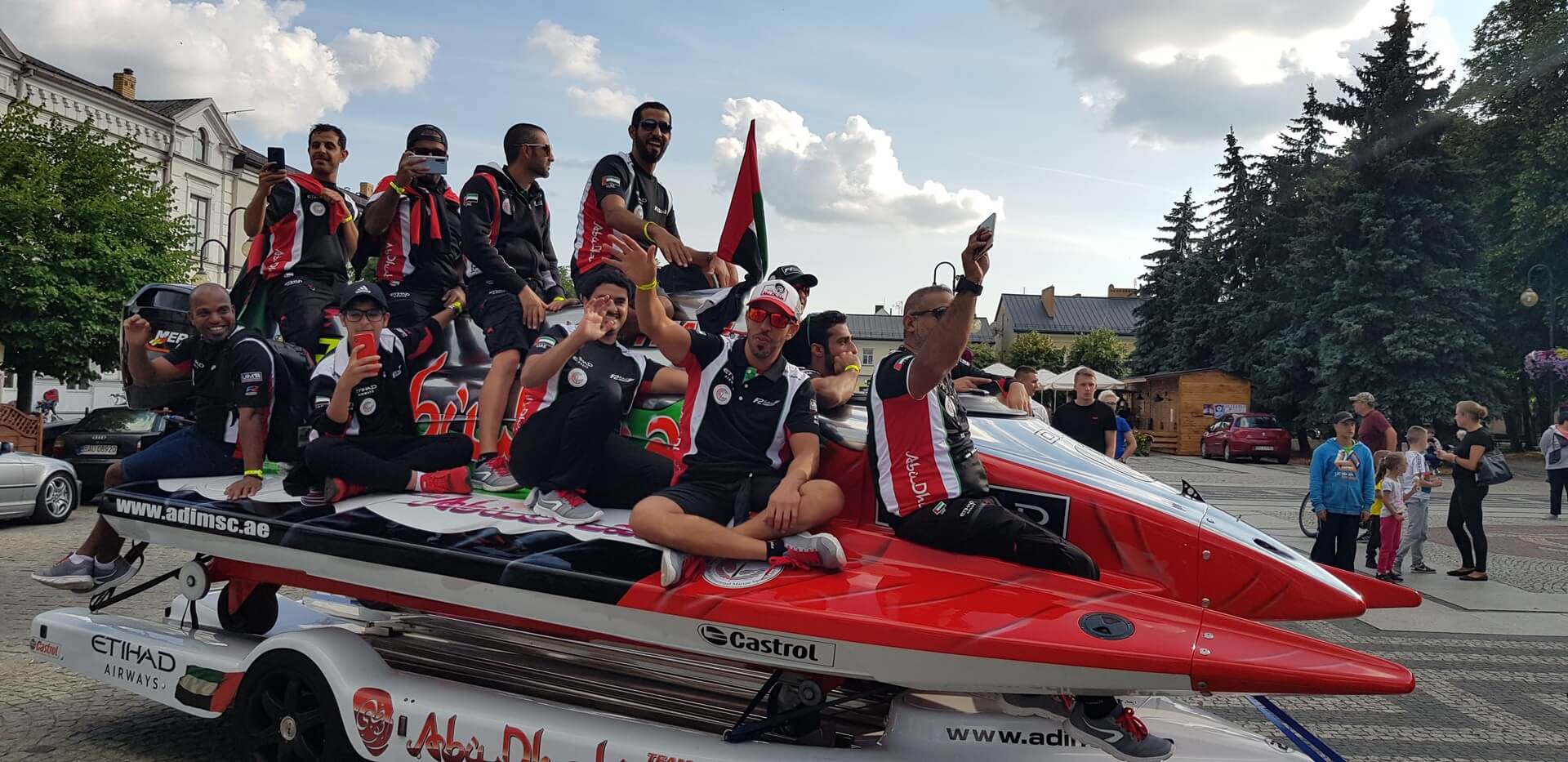 Najszybsze łodzie motorowe świata ścigają się na Necku w Augustowie - trwają mistrzostwa Endurance