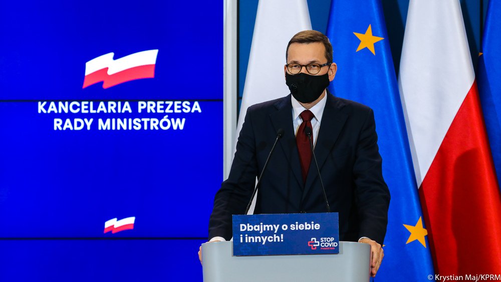 Rząd otwiera centra handlowe. Szkoły pozostaną zamknięte