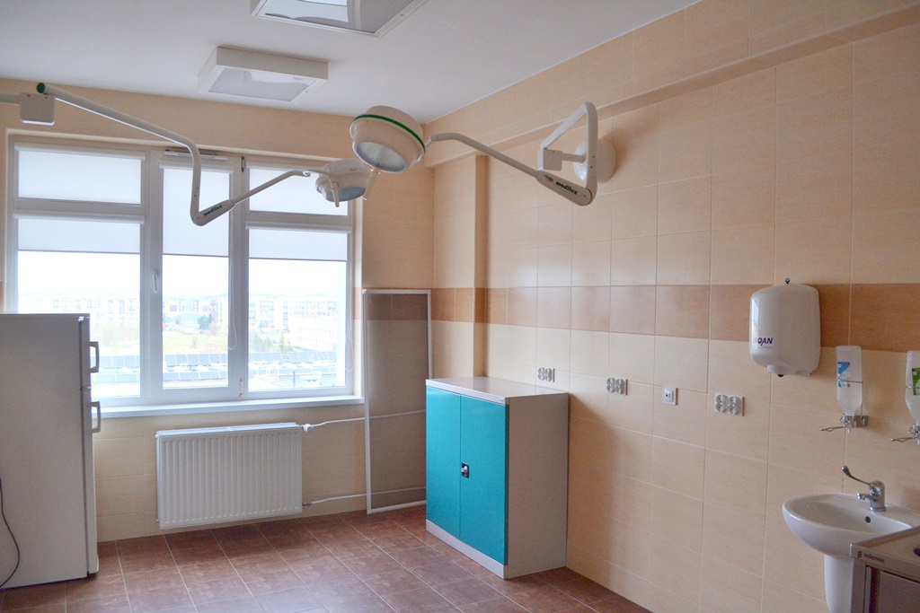 Sala do leczenia oparzeń, nowe łóżka i kącik zabaw – remont oddziału chirurgii dziecięcej w Suwałkach
