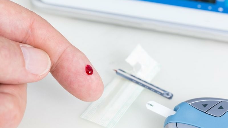 Diabetolodzy: Leczenie cukrzyków zakażonych COVID-19 trudniejsze, a powikłania poważniejsze