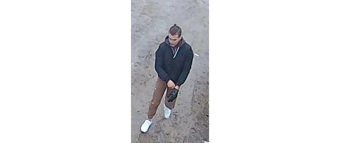 Policjanci z Wasilkowa szukają złodzieja – ukradł portfel z pieniędzmi i dokumentami