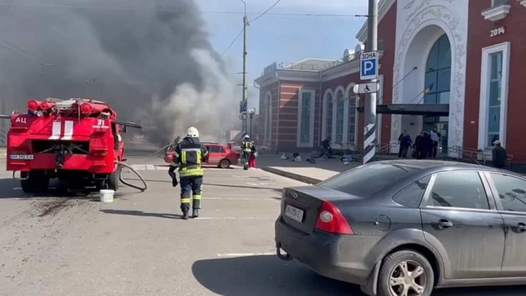 Ponad 30 ofiar śmiertelnych po ostrzale rakietowym dworca kolejowego w Kramatorsku