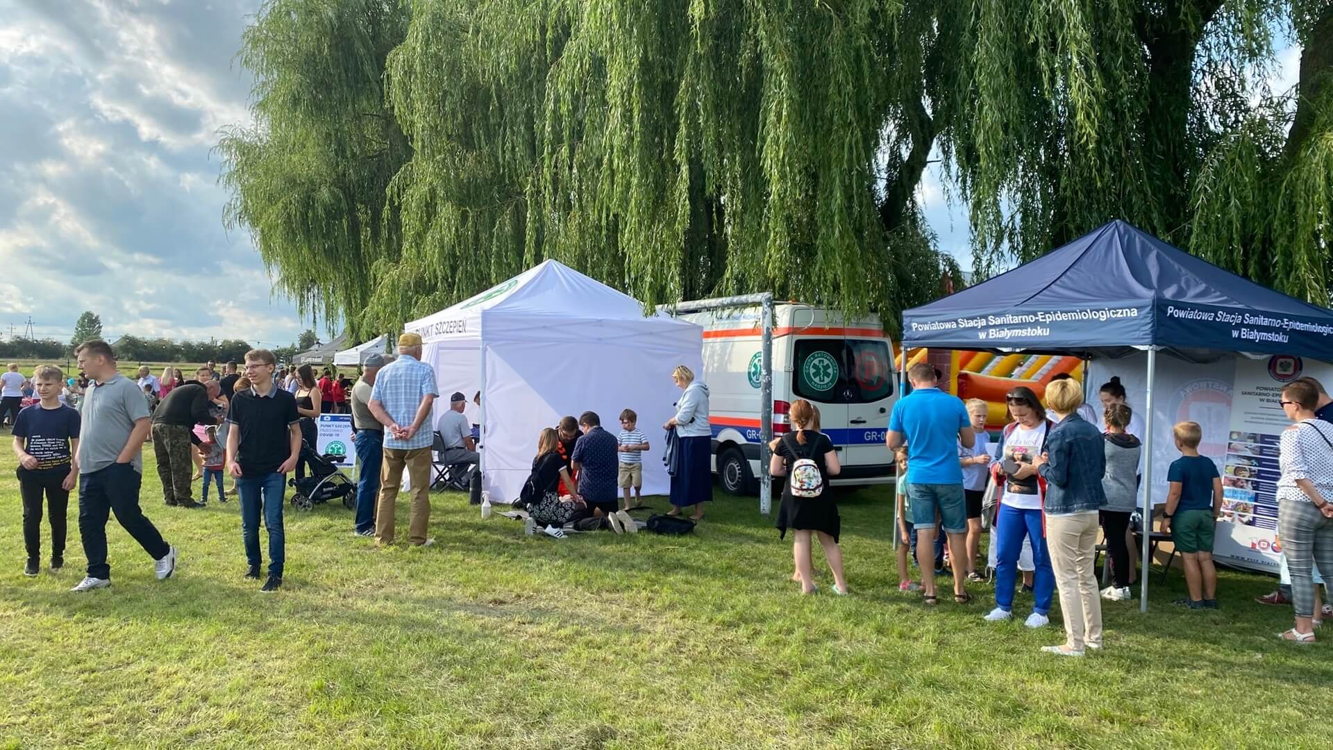 Narwiański Zajazd Szlachecki w Łapach Szołajdach
