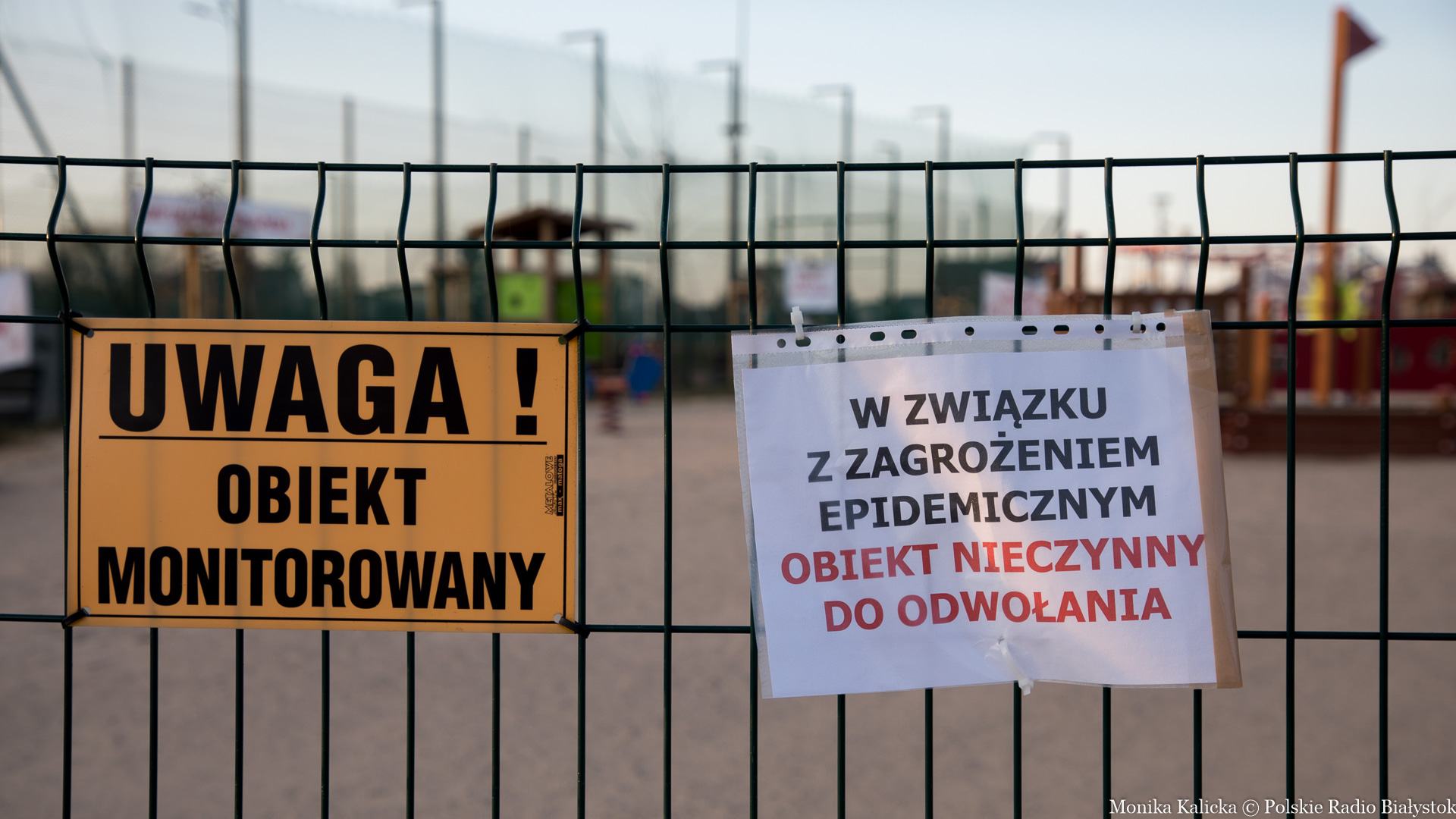 W całej Polsce znowu będą zamknięte hotele, galerie handlowe, kina i teatry. Dzieci wracają do nauki zdalnej