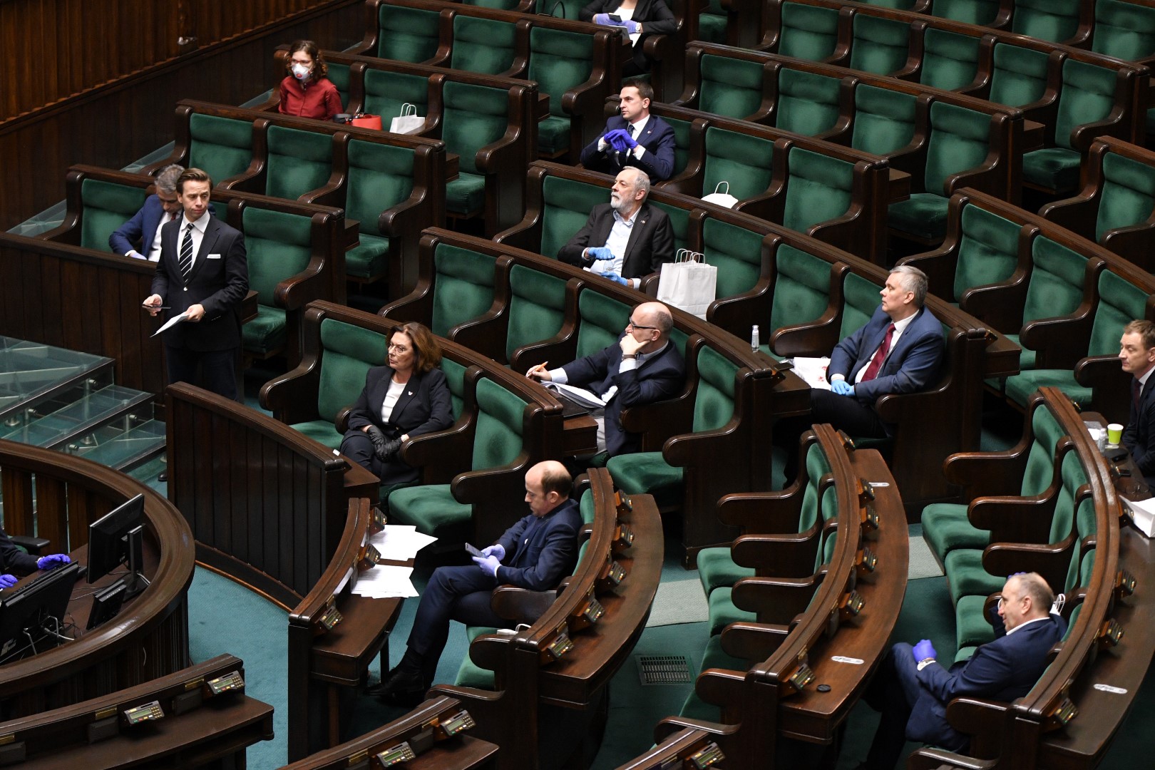 Zdalne głosowanie w Sejmie, zawieszenie kampanii przez M. Kidawę-Błońską, przełożenie wyborów
