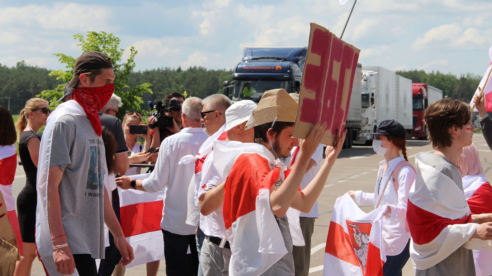 Protest pod hasłem "Dla wolnej Białorusi" w okolicach przejścia granicznego w Bobrownikach [zdjęcia]