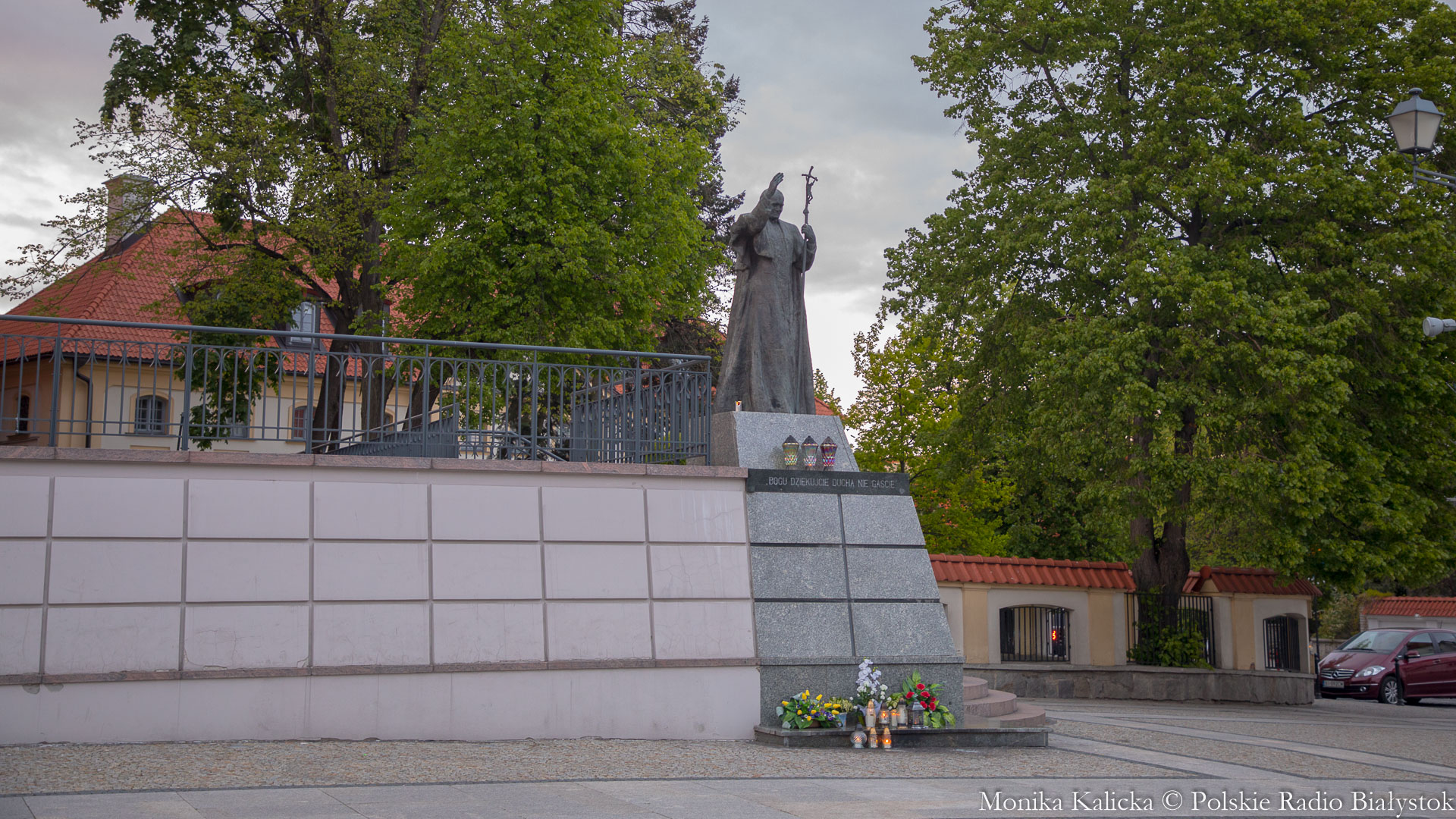 Jan Paweł II i Sławoj Leszek Głódź pozostaną honorowymi obywatelami Białegostoku