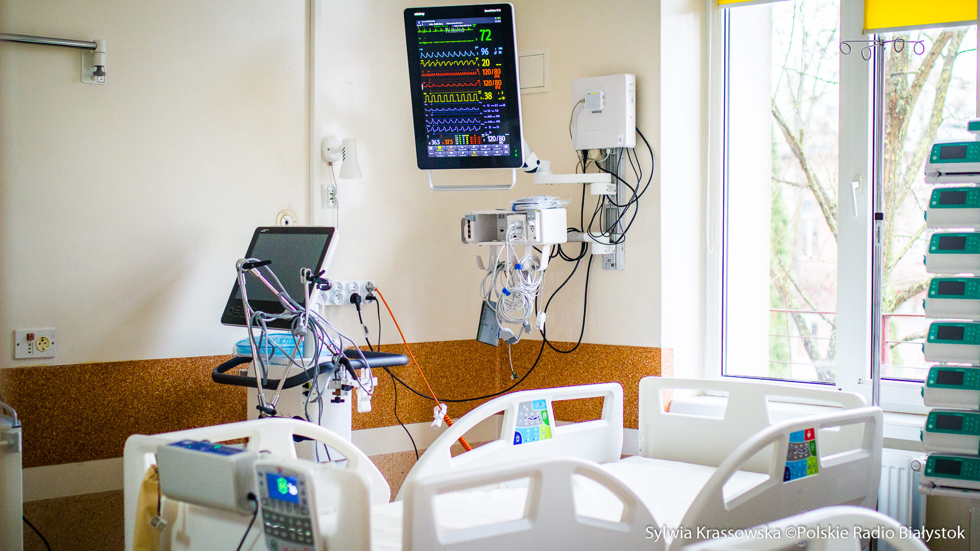 101-latka po dwóch tygodniach leczenia COVID-19 opuściła szpital tymczasowy