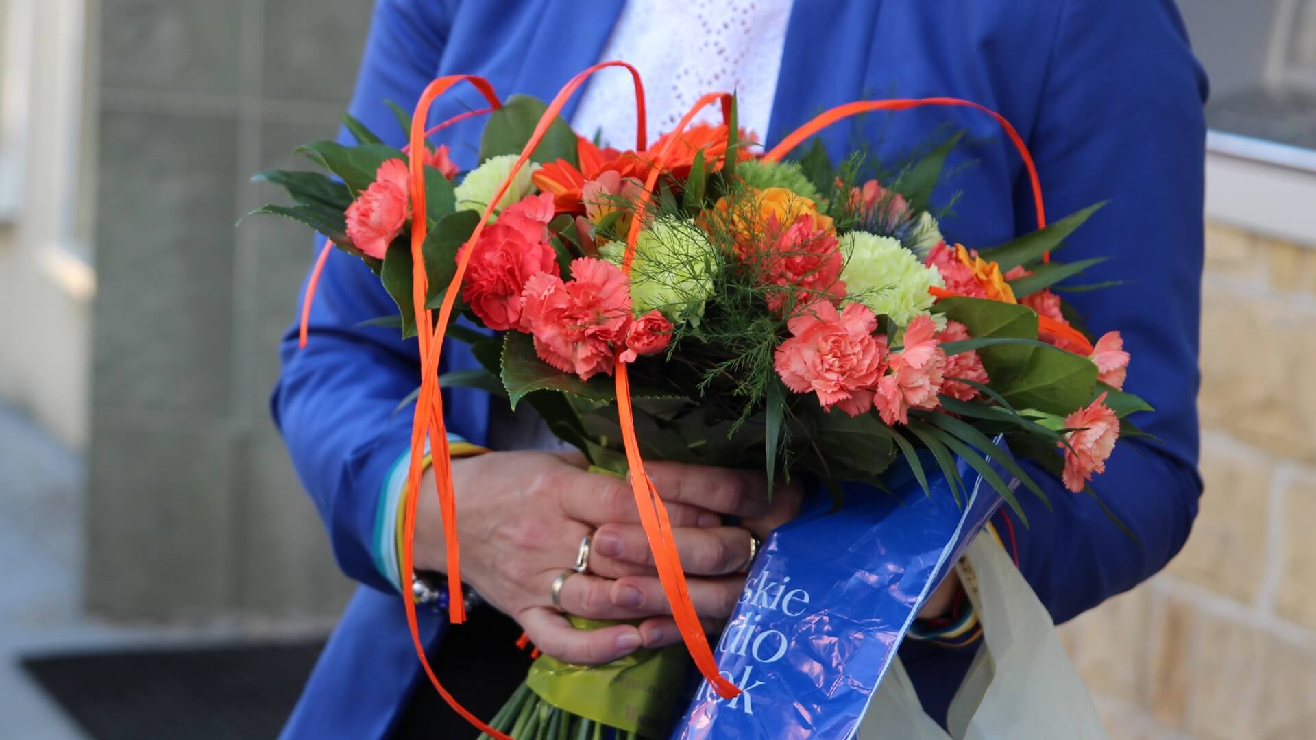 Nie zapomnij o życzeniach i kwiatach - świętujemy Dzień Matki