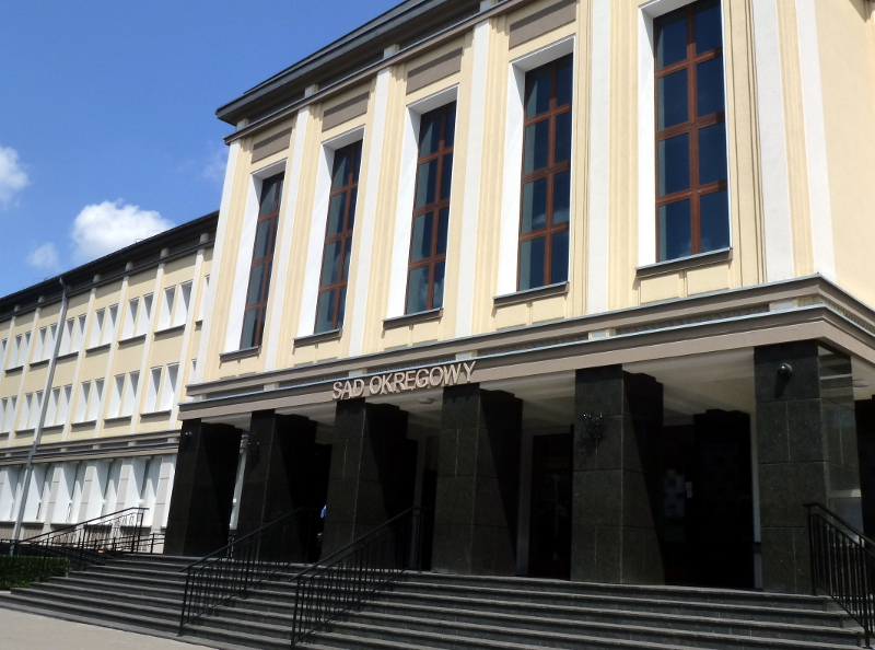 Proces apelacyjny policjantów skazanych za fikcyjne stłuczki