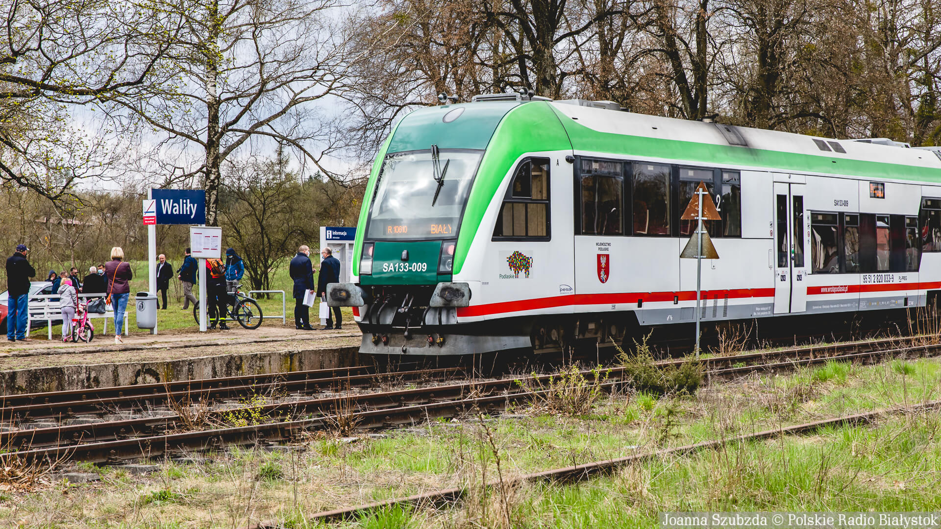 Pociągiem do Walił - kolejowy pomysł na majówkę