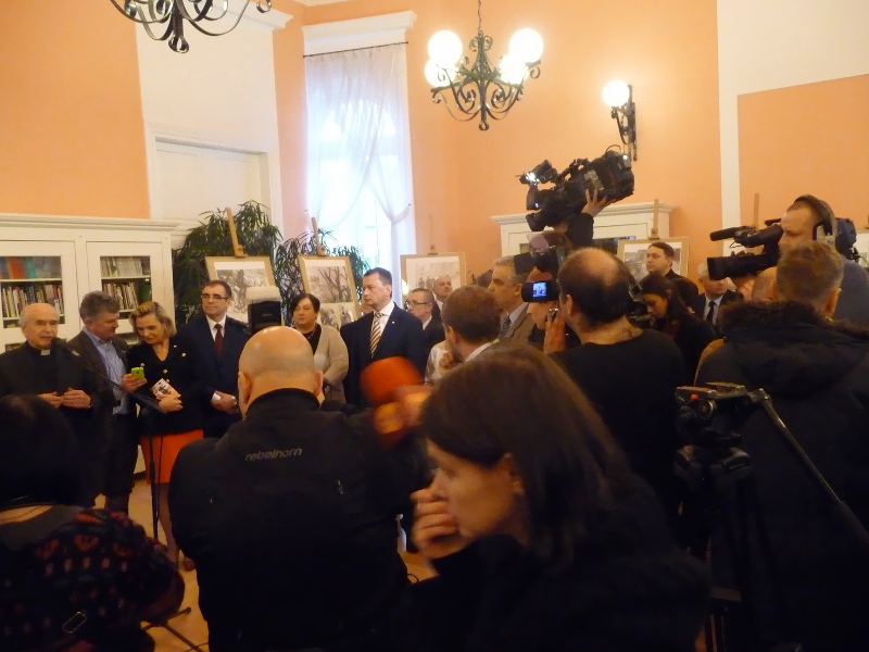 Suwałki:  Trzy wnioski o ukaranie za incydent w czasie otwarcia wystawy o Andersie