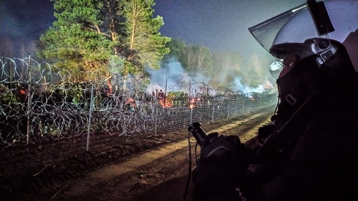 Siłowe próby przekroczenia polskiej granicy w Dubiczach Cerkiewnych i Połowcach