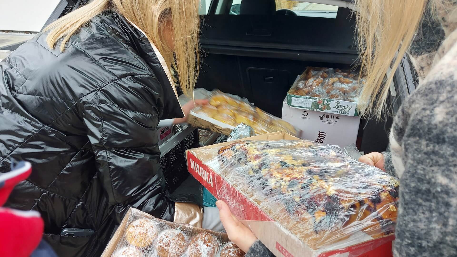 Koła gospodyń wiejskich wspierają służby na granicy z Białorusią