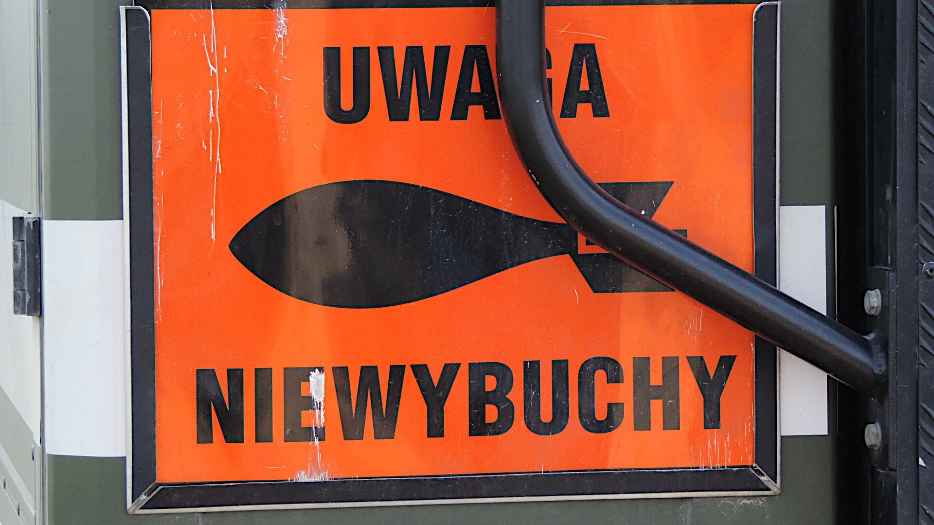 Niewybuch na granicy - przez kilka godzin wstrzymana była odprawa samochodów w Kuźnicy