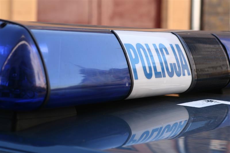 Białostoccy policjanci odnaleźli kierowcę, który ciągnął psa za samochodem