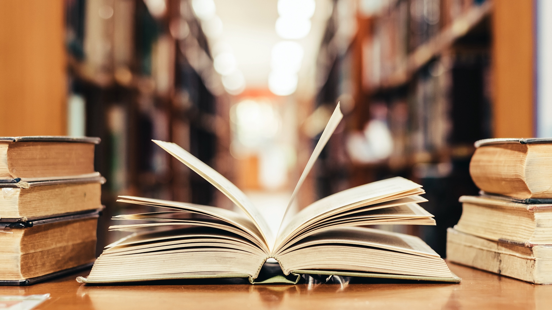 Zabawy literackie i kiermasz książek - m.in. takie atrakcje czekają na mieszkańców Łomży w Noc Bibliotek