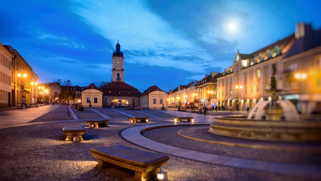 Białostoccy radni PiS chcą, aby w mieście powstały "ławki niepodległości"
