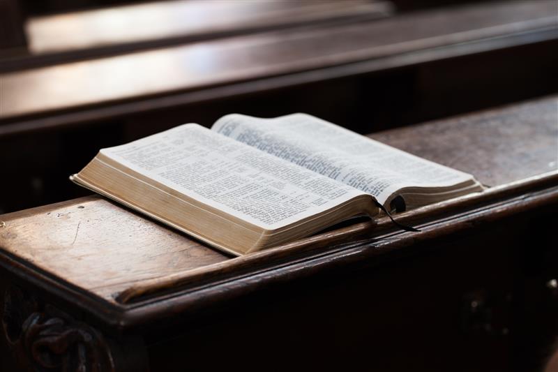 Około 150 różnych wydań Pisma Świętego na wystawie w Książnicy Podlaskiej