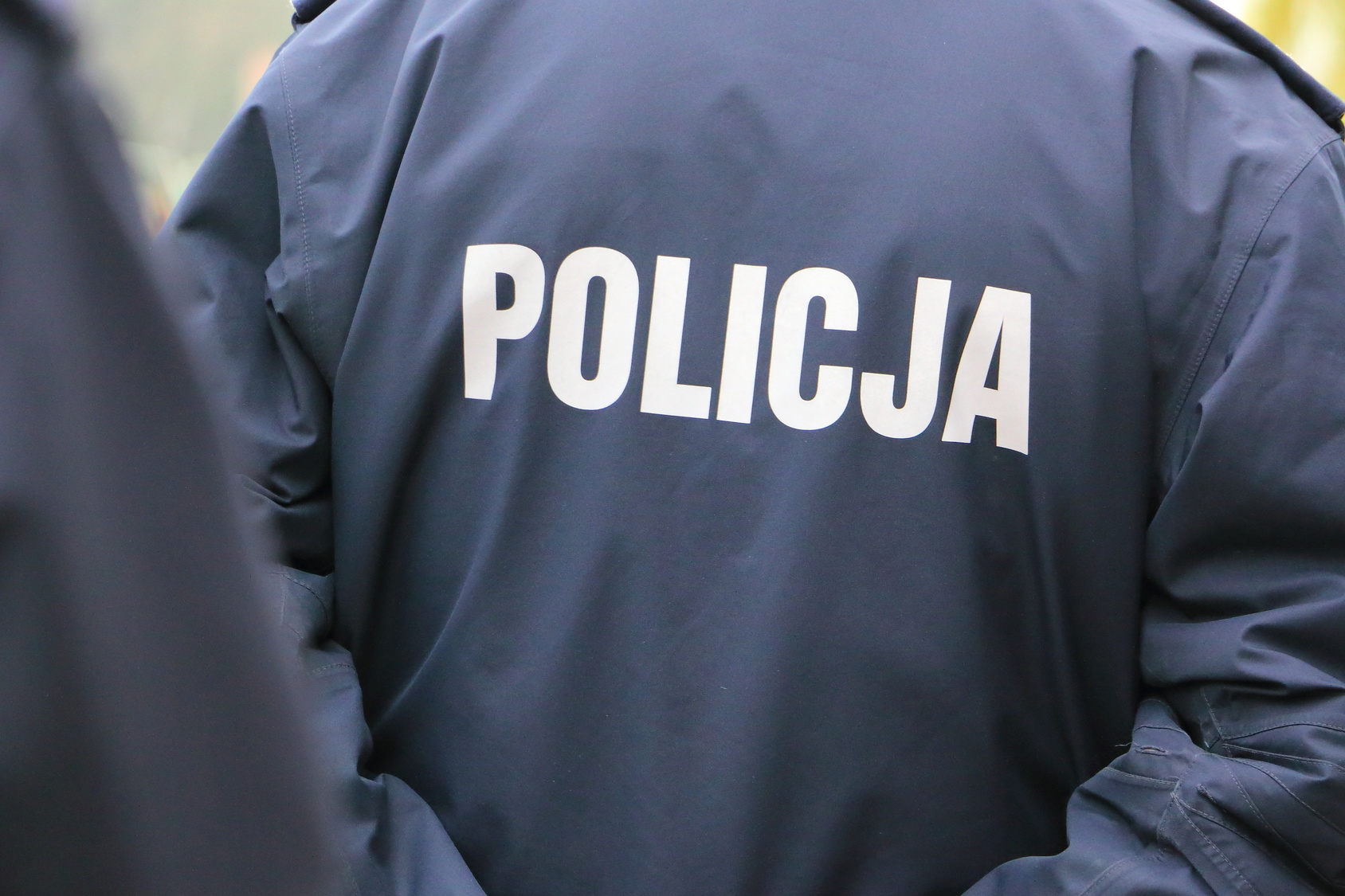 Kradzież elektronarzędzi w Suwałkach. Policja szuka sprawców