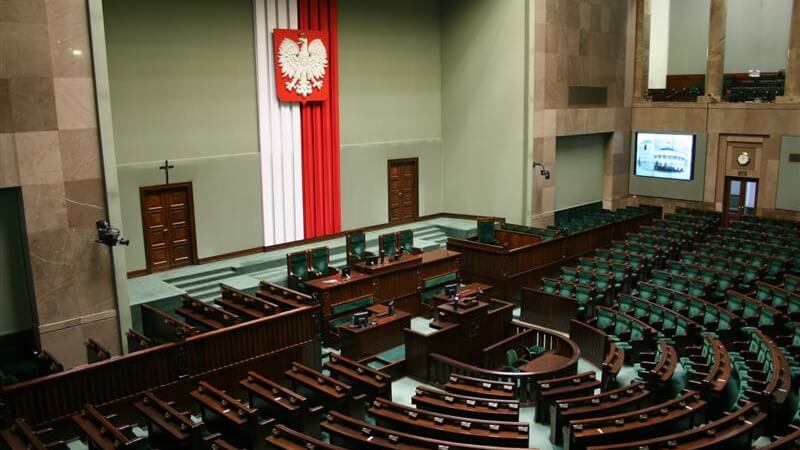 Sejm uchwalił ustawę ws. szczególnych rozwiązań związanych z koronawirusem