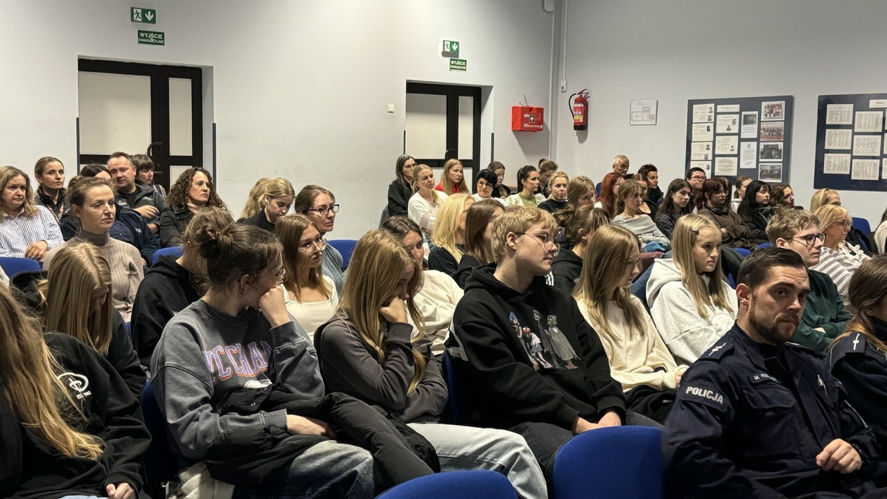 Jak reagować na przemoc, widzieć więcej i lepiej oraz umocnić relacje?