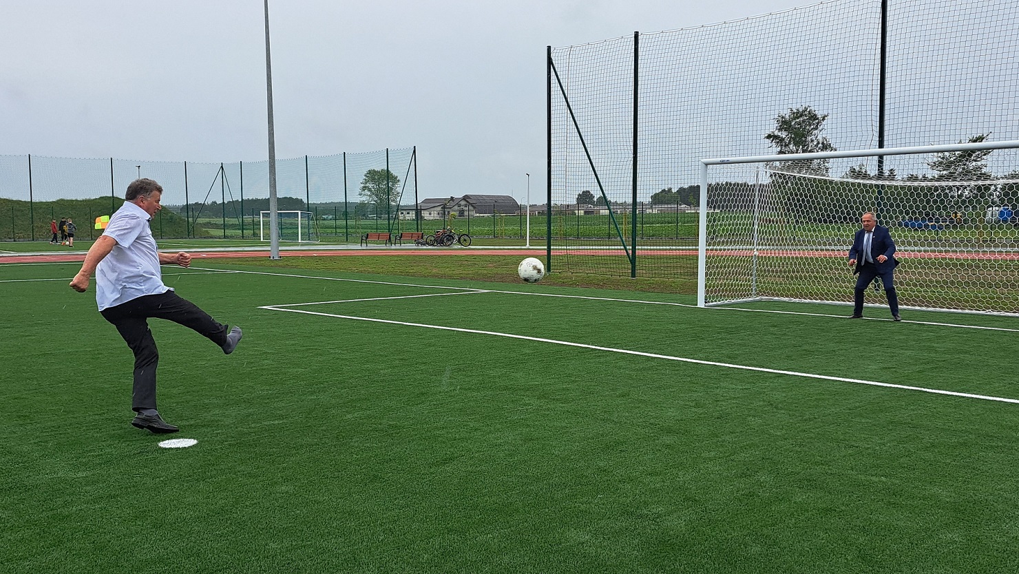 Po latach oczekiwań Raczki mają stadion, jakiego pozazdrości im mogą inne gminy