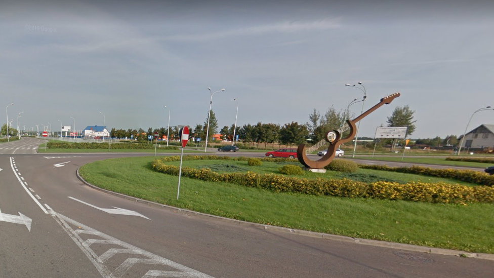 W Suwałkach na skrzyżowaniu ulic Pułaskiego, Pileckiego i Armii Krajowej wciąż dochodzi do wielu kolizji