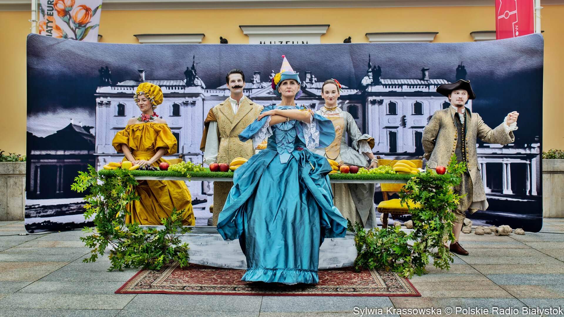 Spektakl "Hetmański Bal" przed białostockim Ratuszem [zdjęcia]