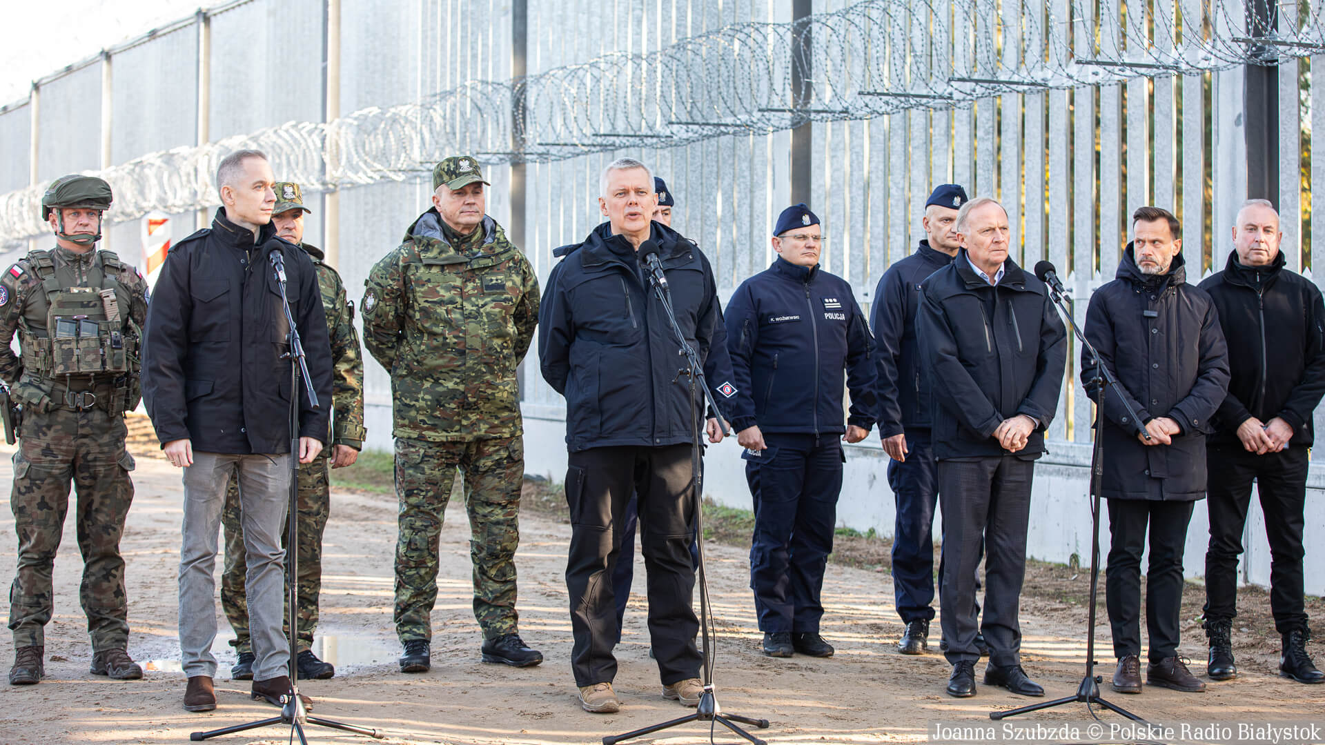 Ministrowie przy granicy polsko-białoruskiej: zapanujemy nad migracją [zdjęcia, wideo]
