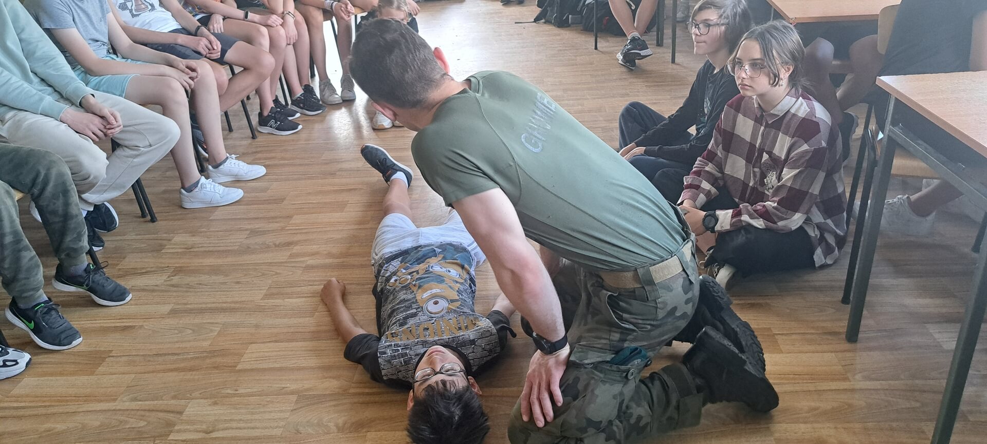 Ponad 130 szkół z regionu bierze udział w pilotażowym programie "Edukacja z wojskiem"