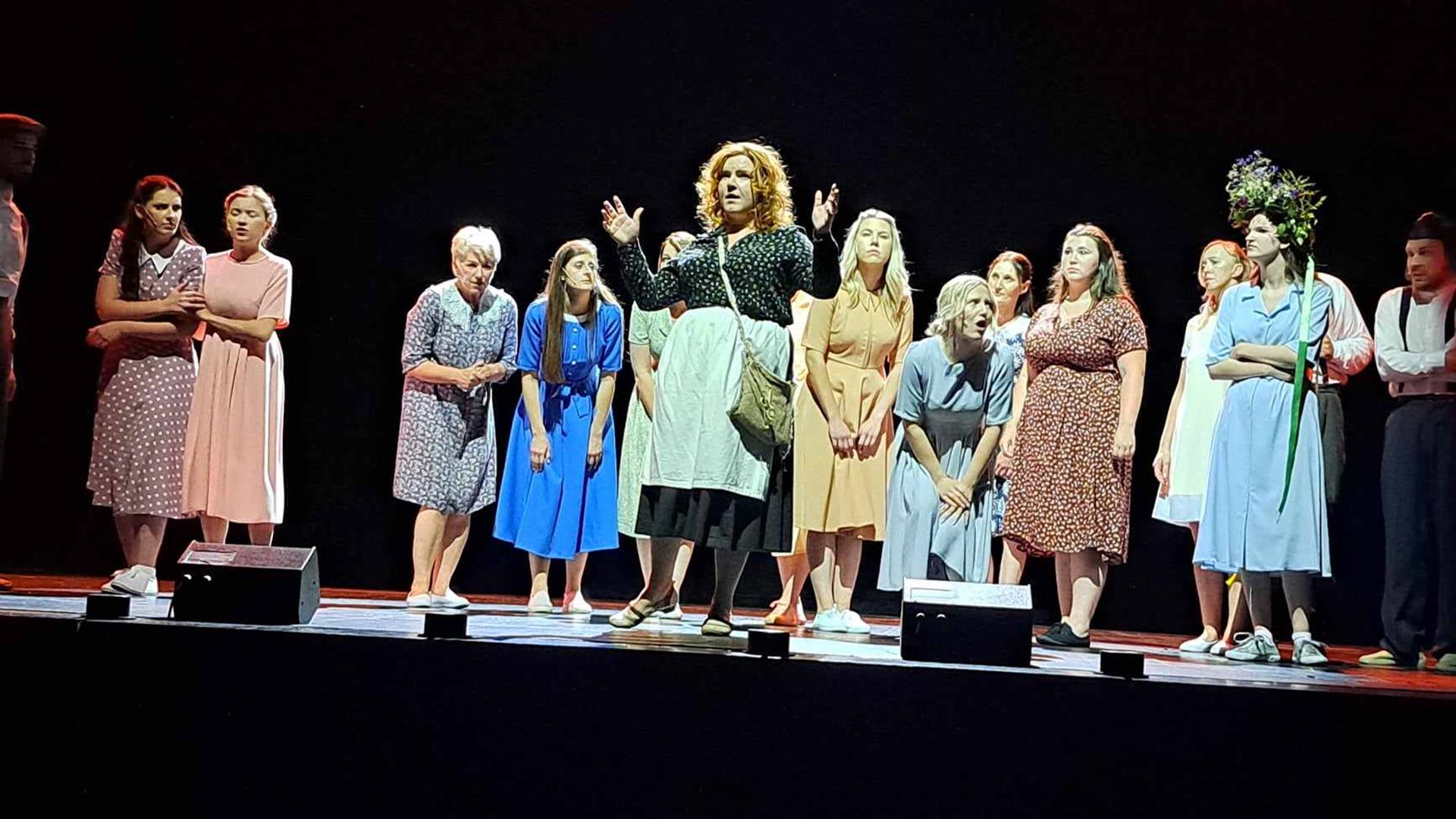 Zespół Folklorystyczny Narwianie zaprezentował w OiFP dwa spektakle muzyczne