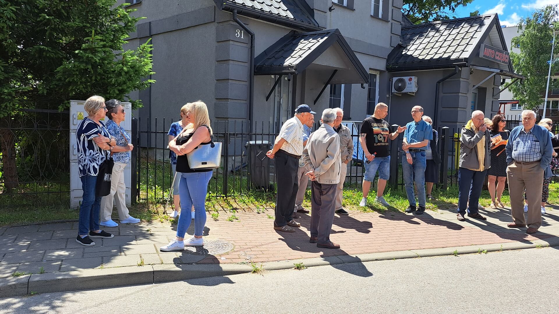 Protestujący mieszkańcy osiedla Przydworcowe liczą na pomoc wojewody