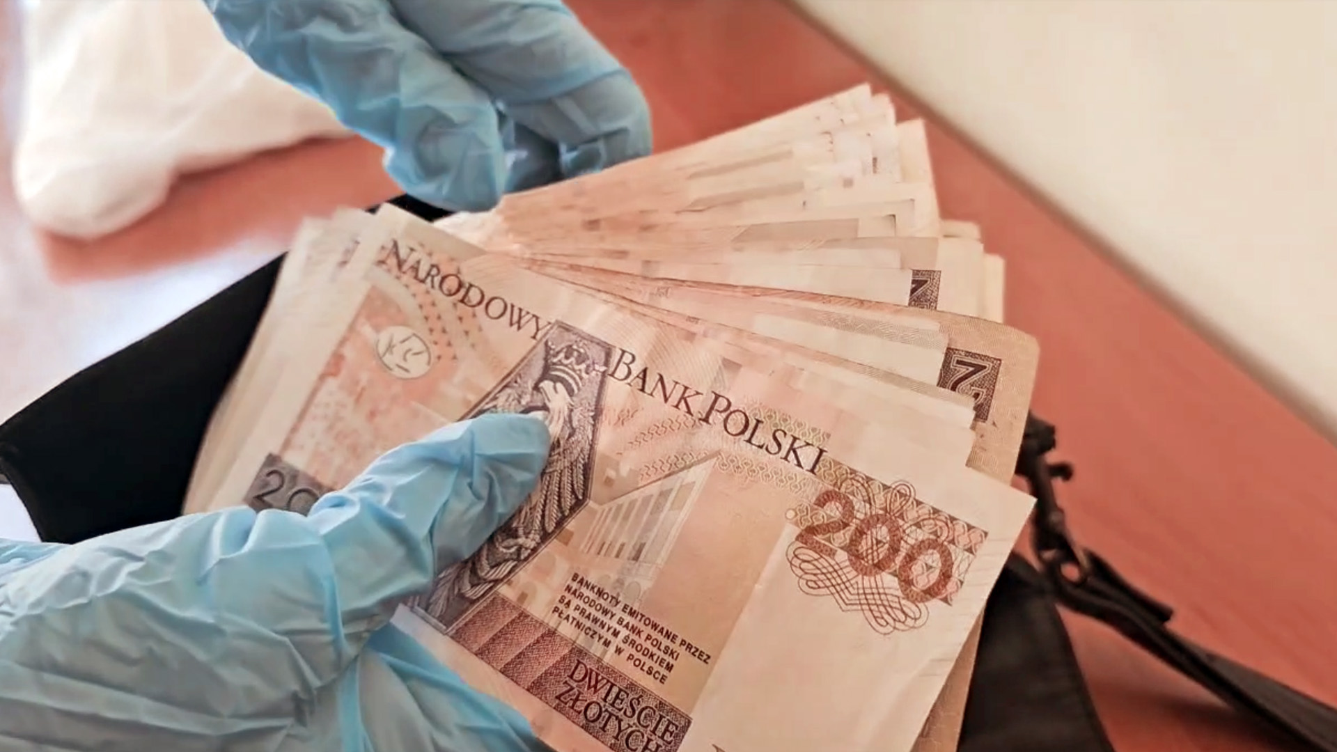 Oszukali seniora metodą na wnuczka. Trafili do aresztu